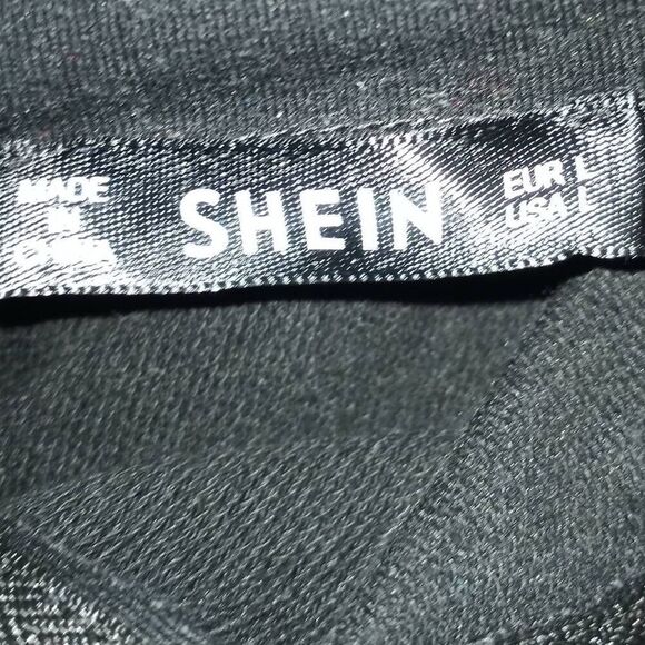 SHEIN BLACK & RED CROPPED TOP SZ.L EUC - Picture 4 of 6